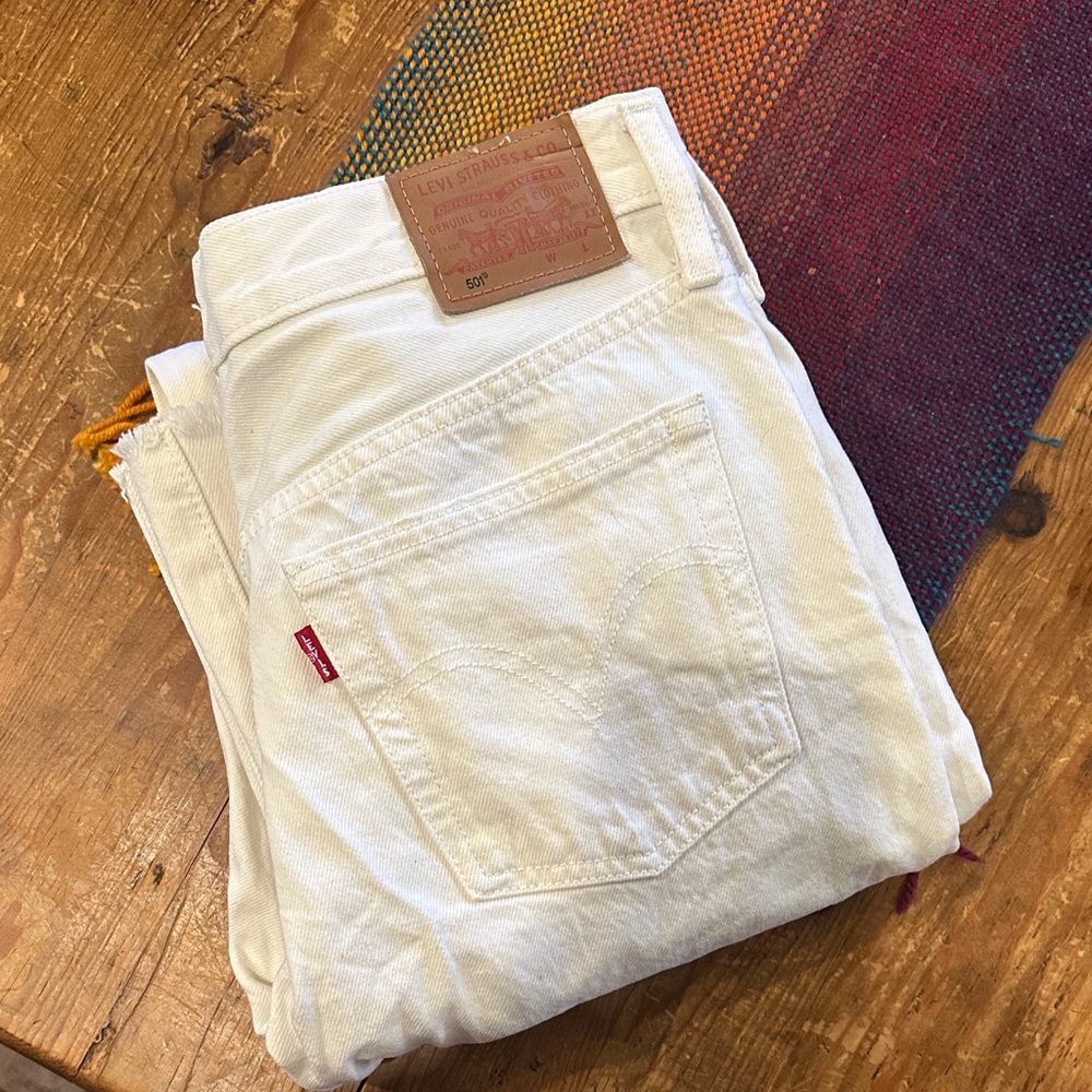 Levi's premium white Straight Jeans